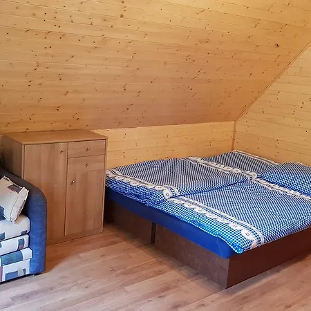 - Vysne Kamence بيت خشبي *